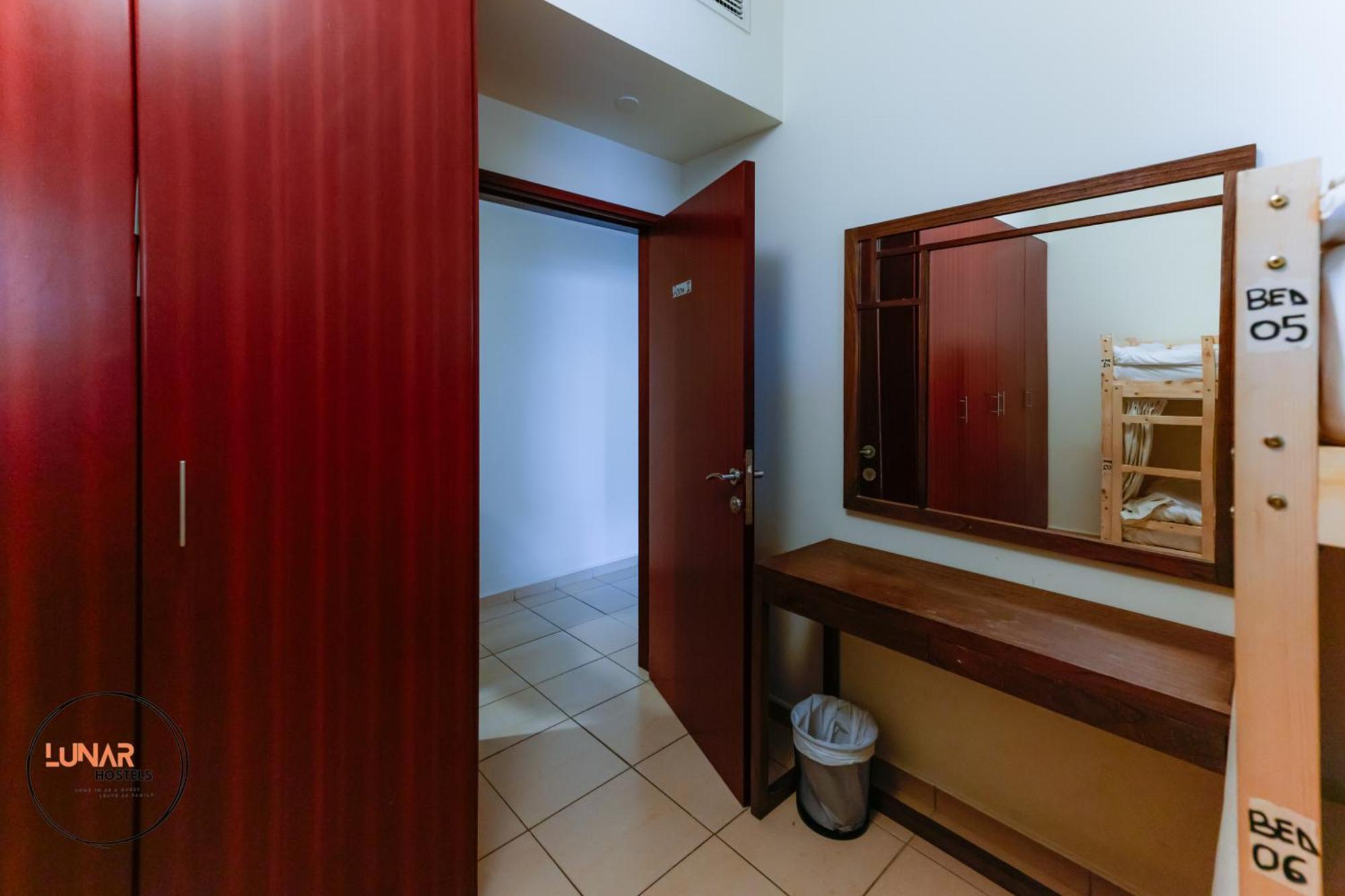 Lunar Cozy Hostel - Jbr Дубай Экстерьер фото