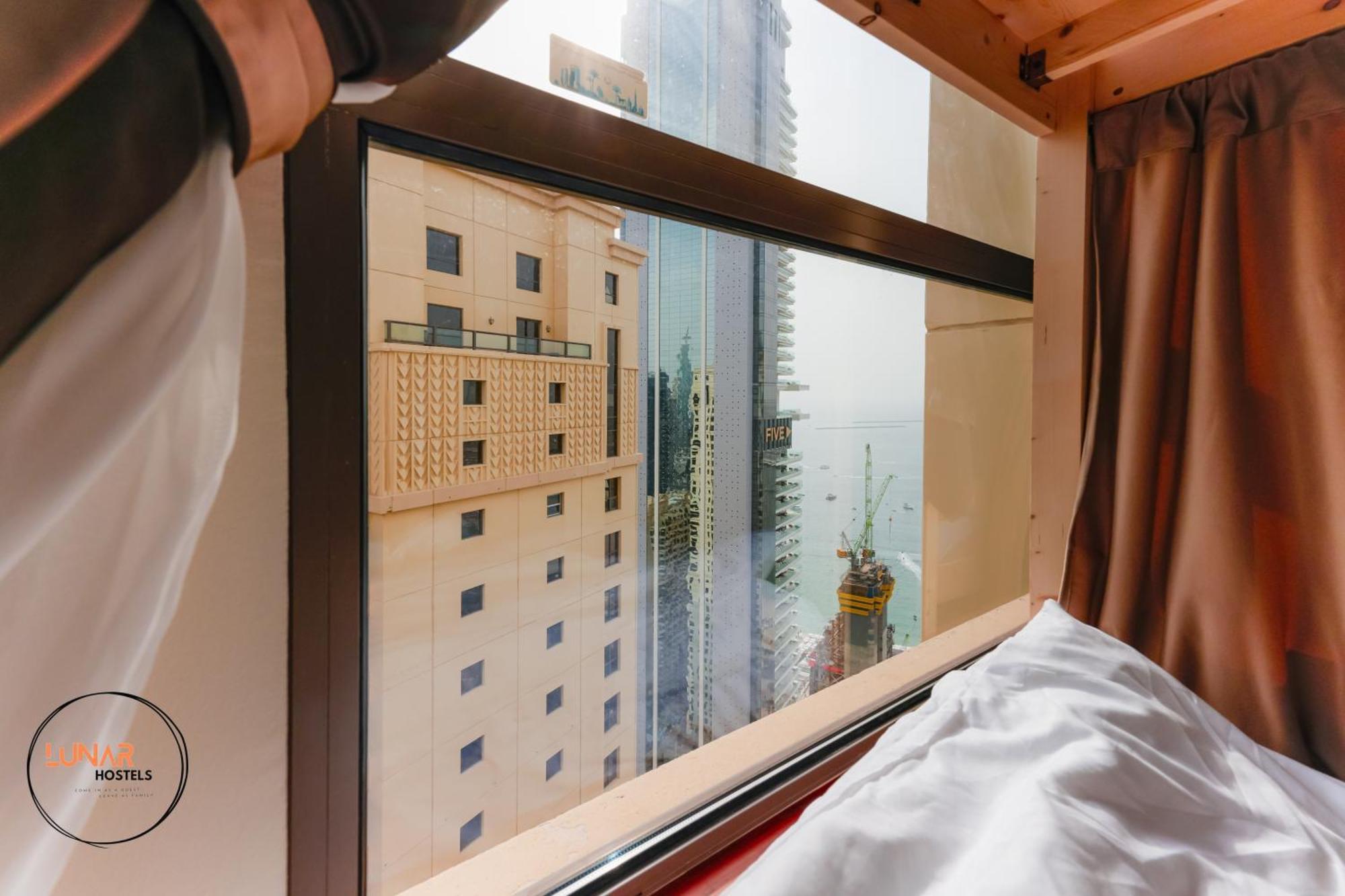 Lunar Cozy Hostel - Jbr Дубай Экстерьер фото